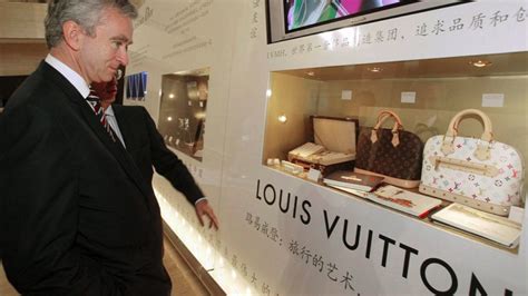 louis vuitton dueño actual|louis vuitton dueño.